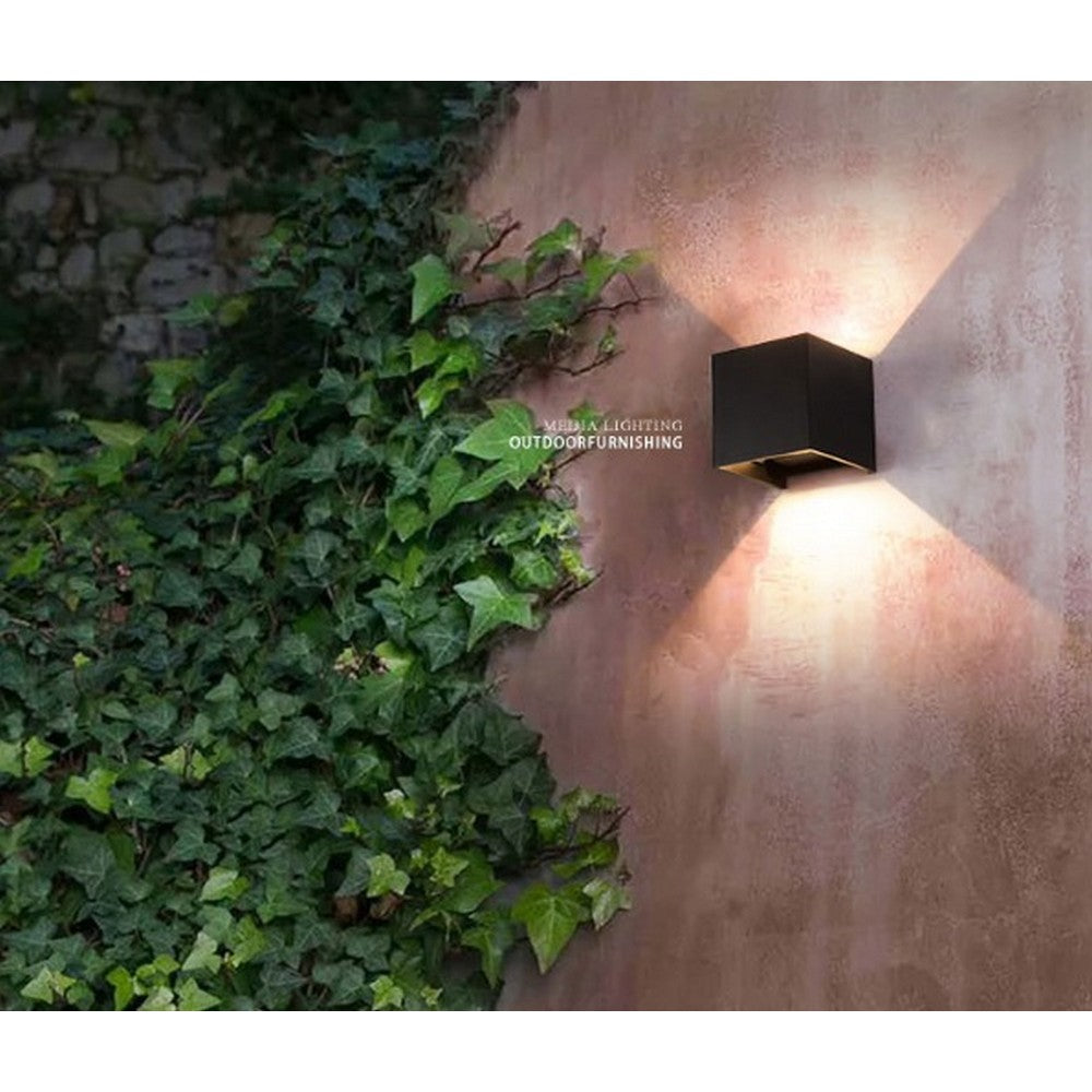 Adjustable Wall Mounted Light