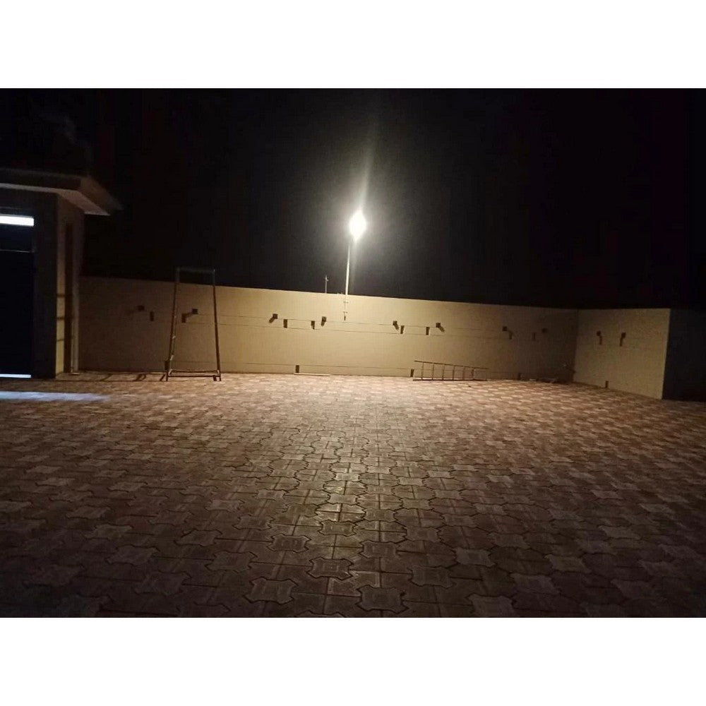 Econo 90W Solar Street Light